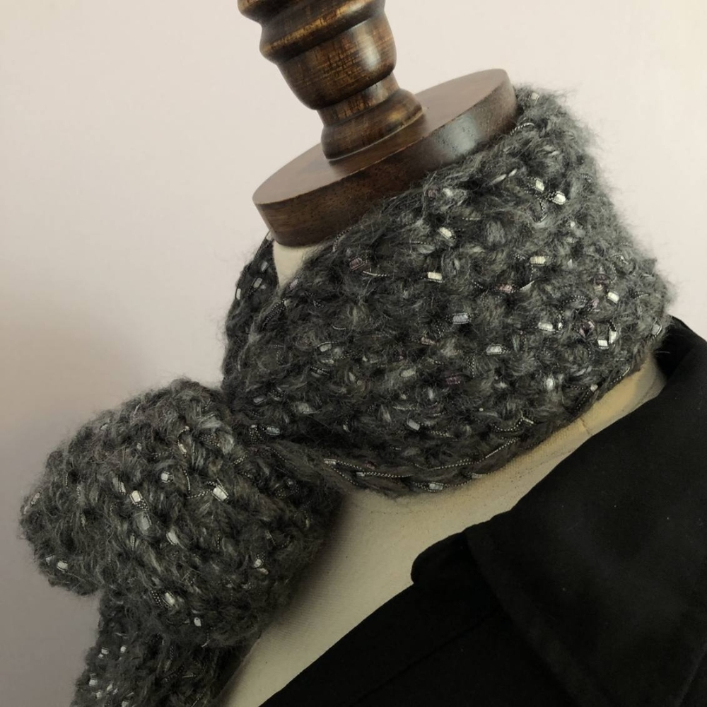Handmade Grey Scarf - Picture 6 of 8